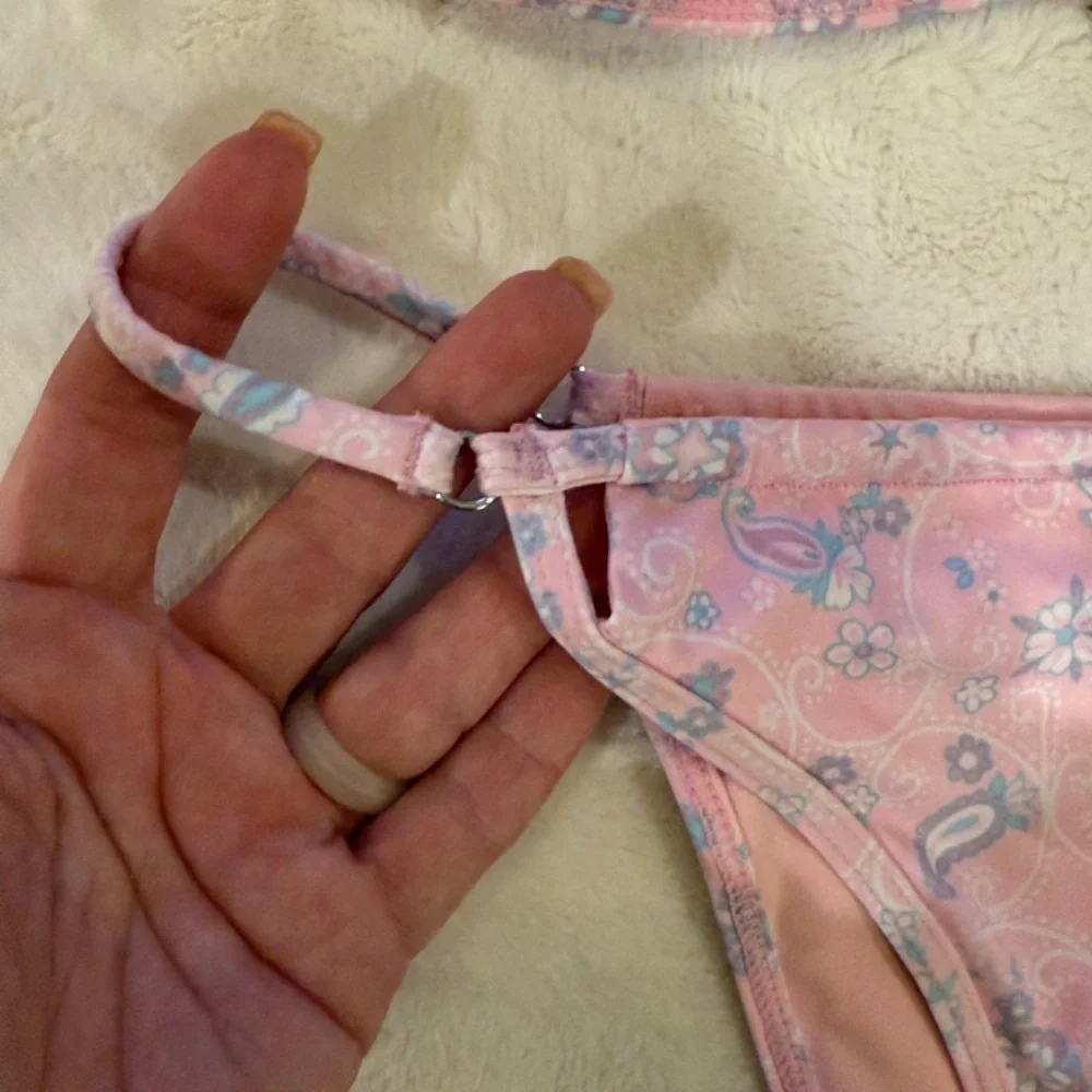 Frankies Bikinis new without